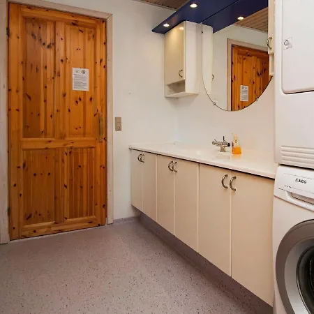 Three-bedroom Holiday In Romo 6 *